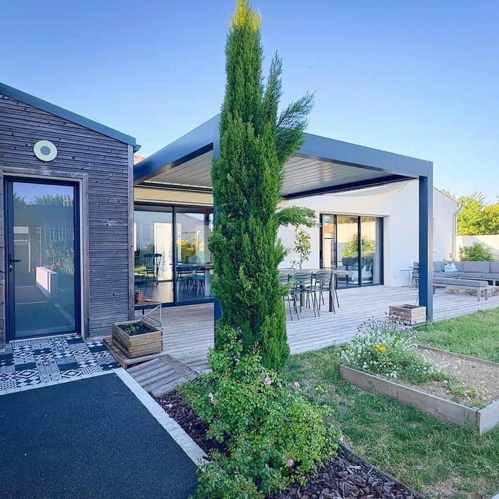 Villa pour 8 personnes, avec jardin ainsi que jacuzzi et terrasse