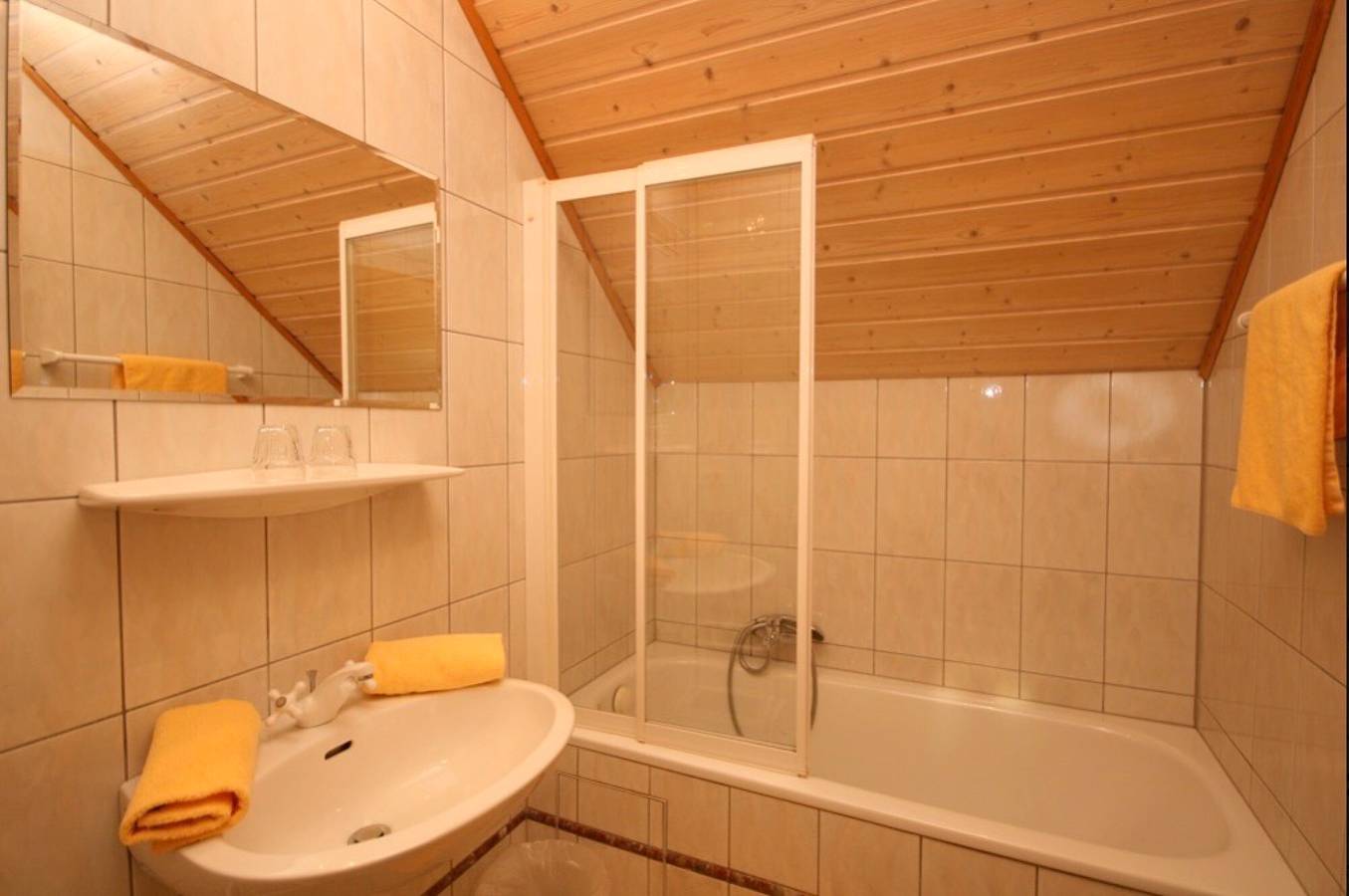 Ganze Wohnung, Apartment 14 mit Bergblick, Gemeinschaftsgarten und Wlan in Schladming, Schladming-Dachstein