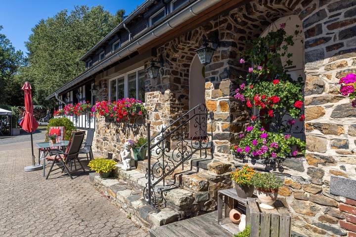 Appartement de vacances entier, Appartement, douche, Wc, 3 chambres in Montjoie (Eifel), Hautes Fagnes