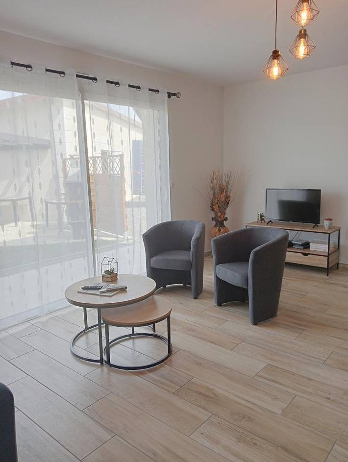 Gîte pour 4 personnes, avec jardin et terrasse à Bias - 3