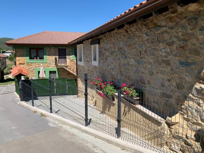 Casa de vacaciones para 5 personas, con Terraza y Jardín además de Piscina y Vistas en Eo-Navia - 4