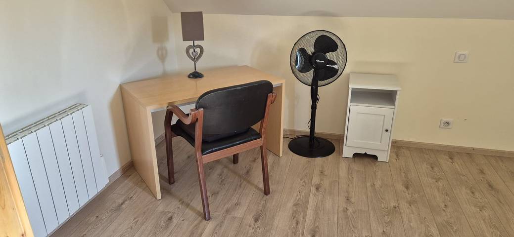 Maison de vacances 'Gite Des Mûres' avec terrasse privée, jardin privé et Wi-Fi in Denonville, Région de Chartres