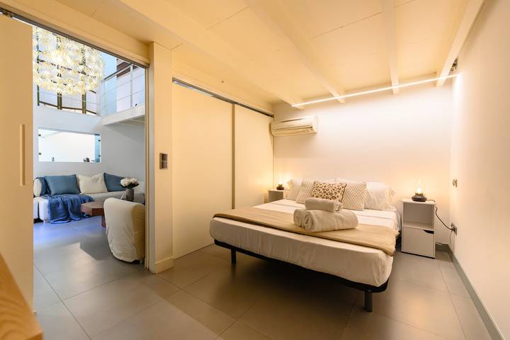 Apartamento entero, M Amplio Dúplex en el centro de Madrid in Centro (Madrid), Madrid