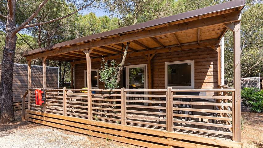 Camping per 6 persone, con piscina e terrazza in Provincia di Grosseto