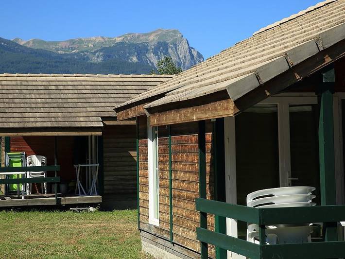 Le Petit Liou - Camping Sites et Paysages - Chalet 5 personen - Durance Privilege mit Sanitäranlagen in Embrun, Nationalpark Écrins