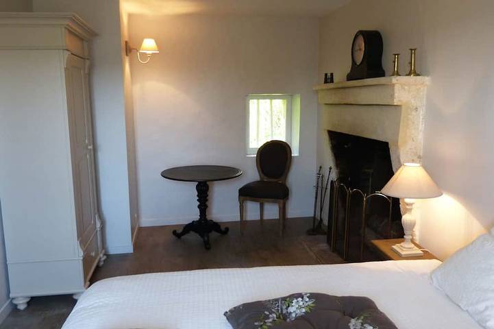 Location de vacances pour 4 personnes, avec terrasse ainsi que jardin et piscine à Saint-Philippe-d'Aiguille - 3