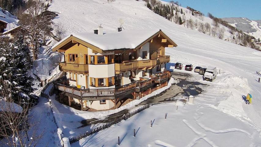 Hütte für 10 Personen, mit Garten in Hinterglemm