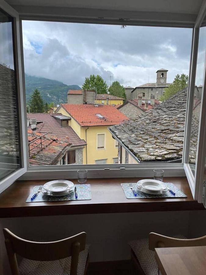 Gîte pour 2 personnes, avec piscine, animaux acceptés à Corniglio