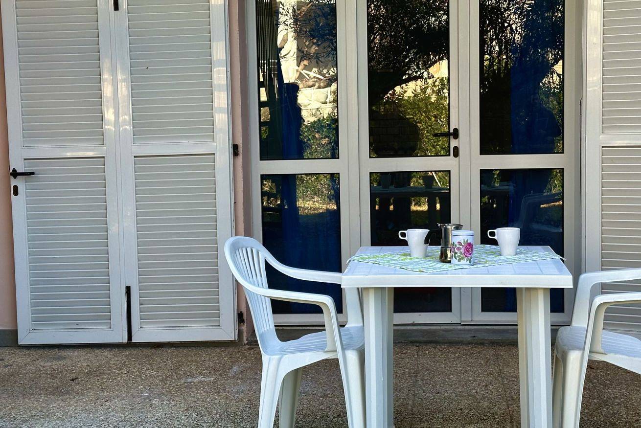 Entire apartment, Palme 3 - Marcelli, one-room apartment on the ground floor, Residence Le Palme in Riviera del Conero