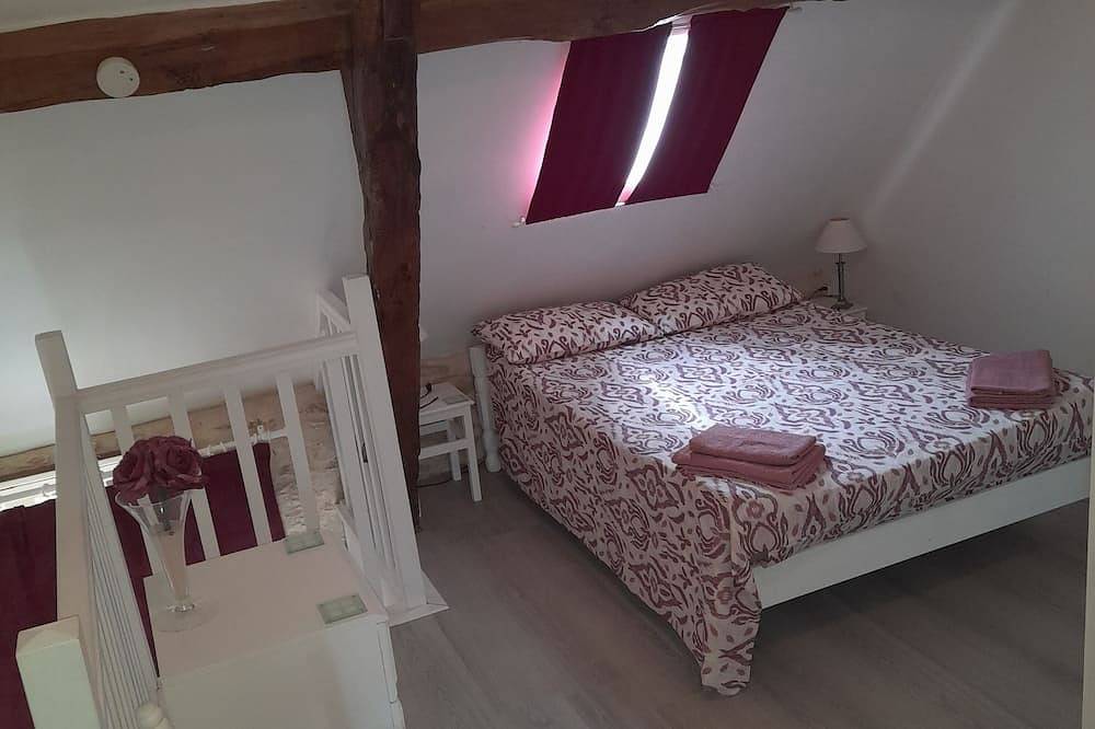 Appartement entier, Gîte \"Le coquelicot\" (logement entier). Les prinquieres . in Fajoles, Quercy