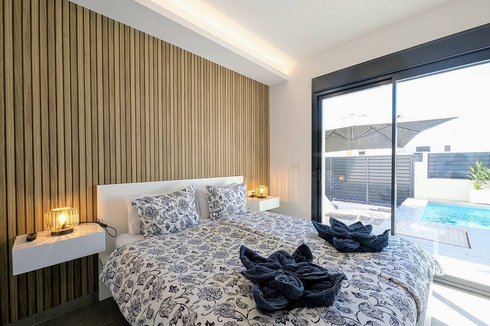 Casa Vacacional 'R-40-E De Obra Nueva' con Piscina Privada, Wi-Fi y Aire Acondicionado in Los Montesinos, Costa Blanca