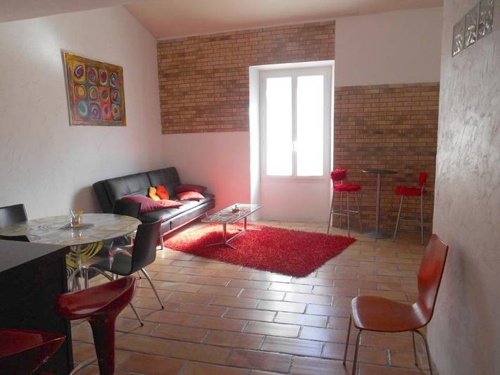 Gîte pour 4 personnes, avec vue à Saint-Laurent-le-Minier