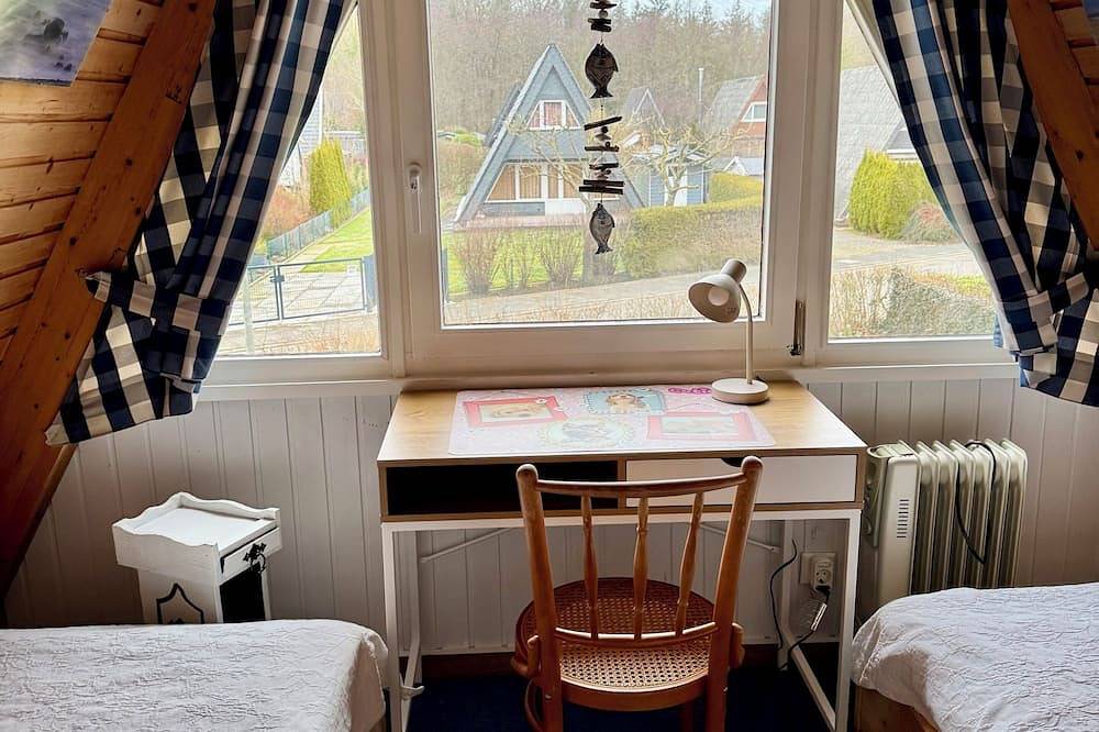 Zeltdachhaus Mühlenblick Damp, Kamin, Sauna, umzäunter Garten, Hund,4Pers. in Damp, Rendsburg-Eckernförde