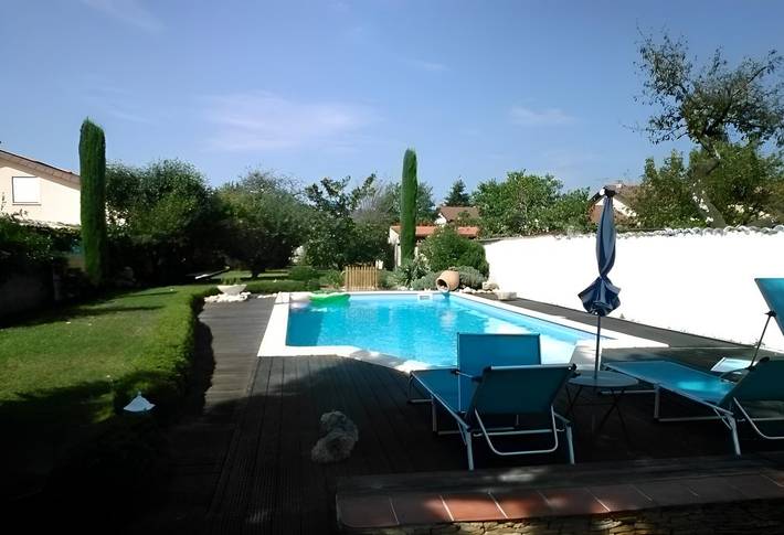 Gîte pour 2 personnes, avec piscine et jardin dans Rhône - 2