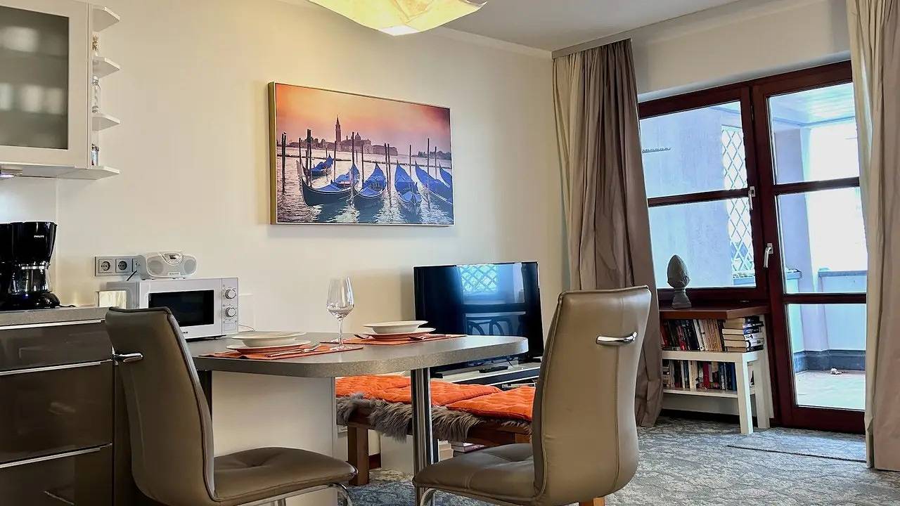 Ganze Ferienwohnung, Ferienwohnung für 2 Personen (60 m²) in Langenargen in Langenargen, Region Bodensee-Oberschwaben