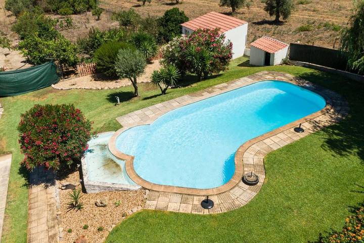 Location de vacances pour 13 personnes, avec piscine ainsi que jardin et vue à Palmela - 2