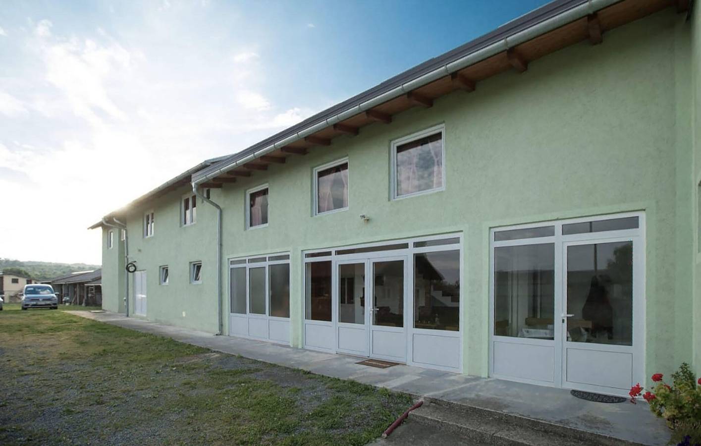 Gemütliche 42 m² große Wohnung mit Terrasse, WLAN, Klimaanlage und Parkplatz in Brod-Posavina