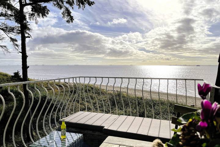 Ganze Ferienwohnung, Huus Lüttenblick Whg. Amrumblick, Fehrstieg in Raucherstrand, Wyk auf Föhr
