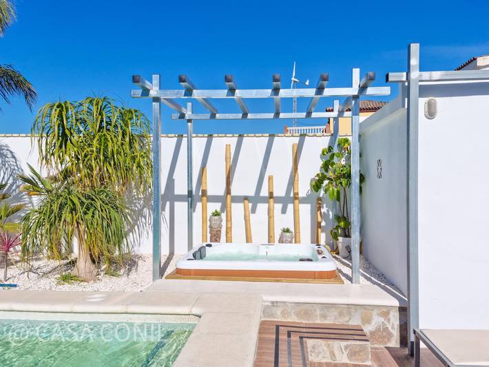 Holiday home for 6 people with garden in Conil de la Frontera, Costa de la Luz