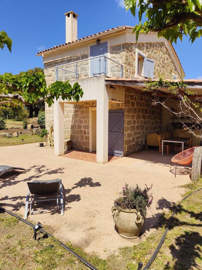 Gîte pour 4 personnes, avec terrasse et jardin à Serra-di-Ferro - 4