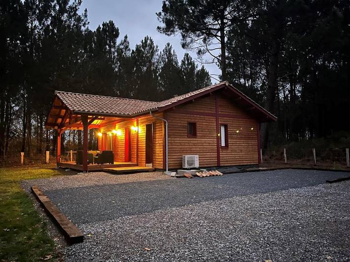 Gîte pour 4 personnes, avec terrasse dans Office De Tourisme De Sanguinet