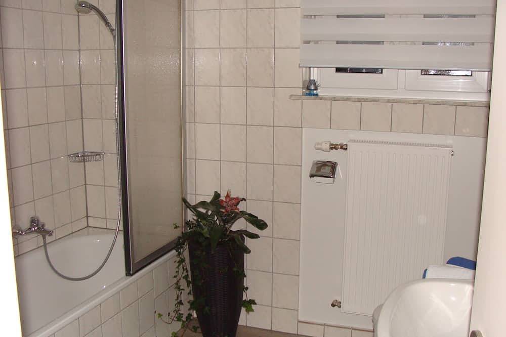 Ganze Wohnung, Nationalpark Eifel 4* Ferienwohnung zum wohlfühlen Natur,wandern,ruhig gelegen in Hellenthal, Rureifel (Nordrhein-westfalen)