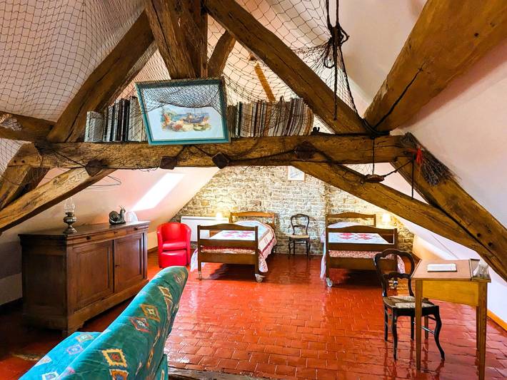 Charmantes burgundisches Haus mit saisonalem Spa in Region Avallon