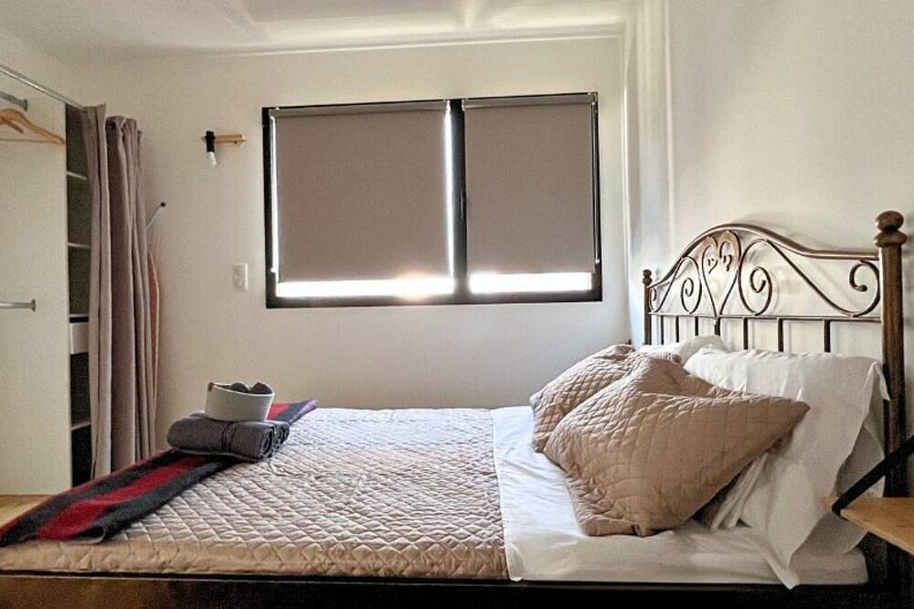 Exceptional 4-bedroom house Ac and Spa- Evasion Insolite & Chic in Rueil-Malmaison, Hauts-de-Seine