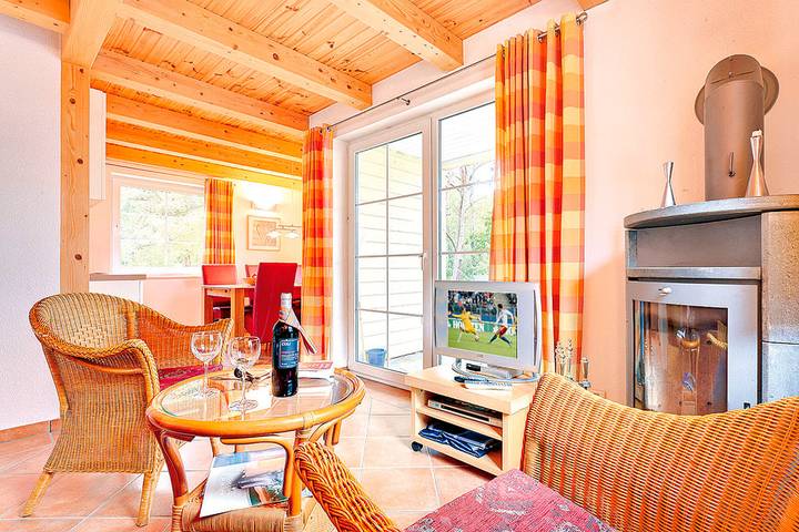 Ferienhaus für 6 Personen, mit Terrasse und Sauna in Baabe - 2