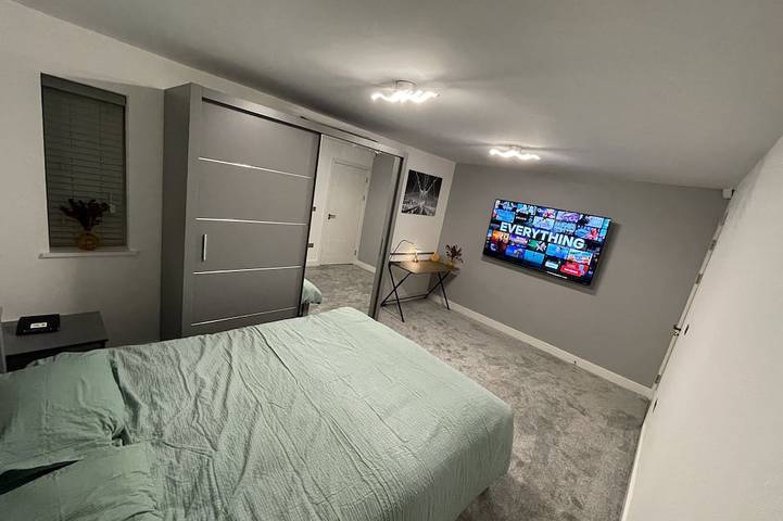 Cheerful 4 Bedroom Luxury house with free parking in Dudley, Birmingham y alrededores