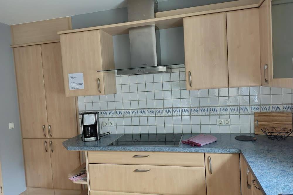 Ganze Wohnung, Gemütliche Fewo (60m2) im Eg mit kleinem Garten & Terrasse in Küps, Oberfranken