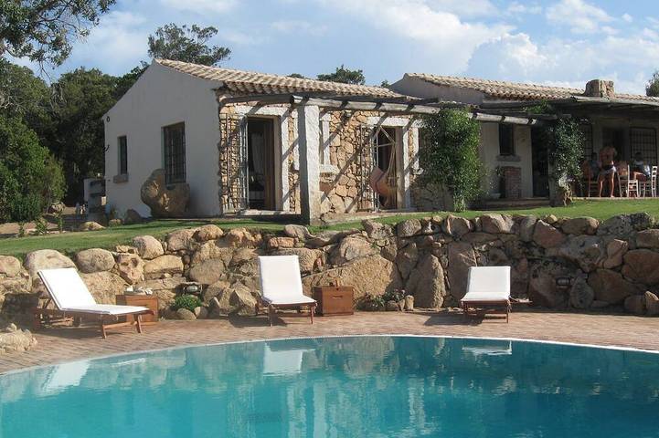 Ferienhaus für 10 Personen, mit Terrasse und Garten in San Pantaleo