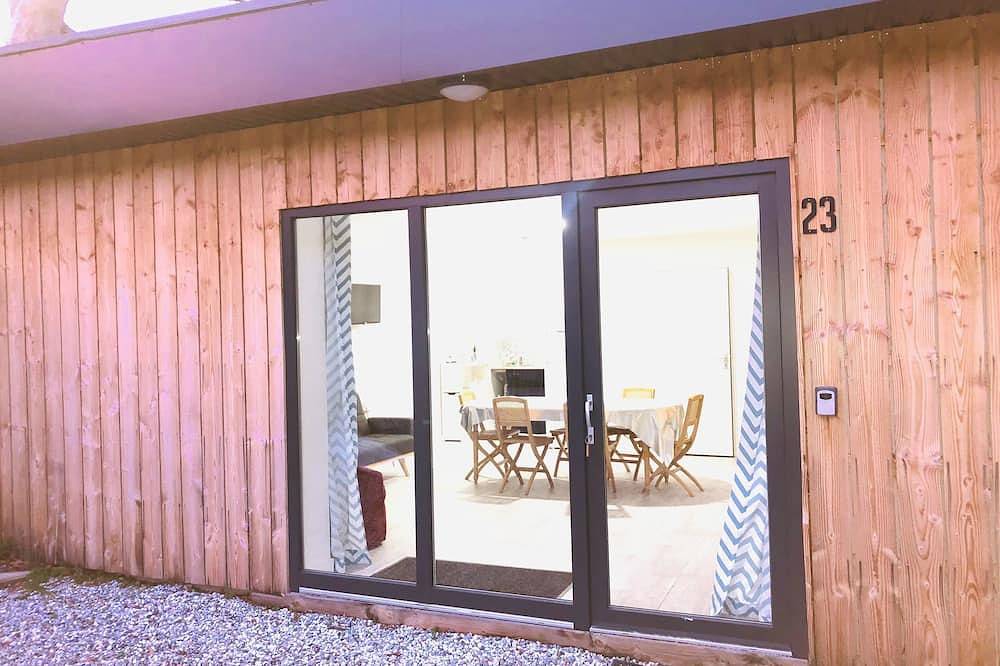 23-House-Family-Ensuite with Shower-Courtyard view in Bouchemaine, Angers region