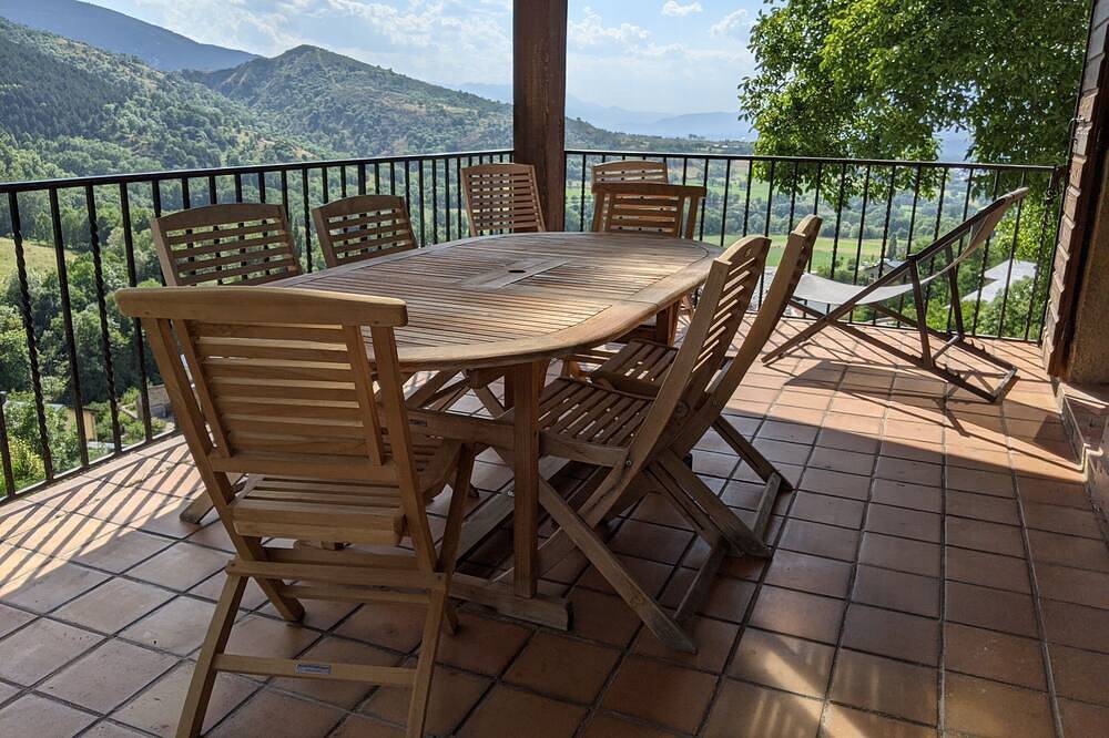 Montserrat Figueras - 4 en-suite bedrooms - Gite 8 people in Llo, Parc naturel régional des Pyrénées catalanes