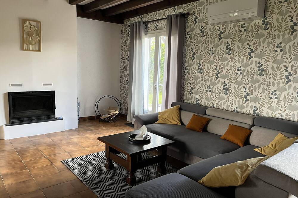 A fully air-conditioned, comfortable Landes-style house between the lake and the ocean in Gastes, Côte d’Argent