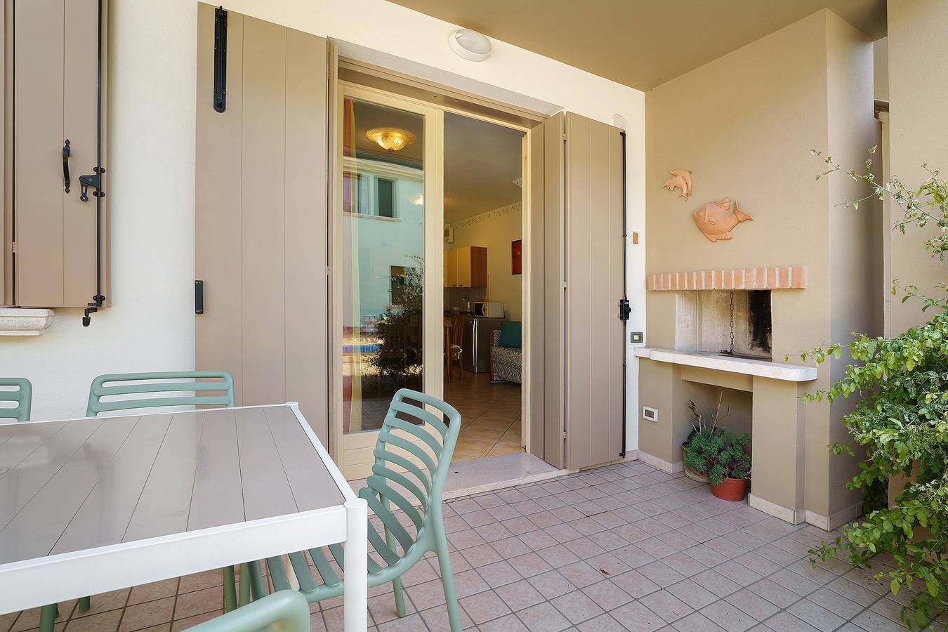 Ganze Wohnung, Apartment 'Valentina 1 – Erdgeschoss' mit Gemeinschaftspool, Wlan und Klimaanlage in Lido di Jesolo, Jesolo-stadt