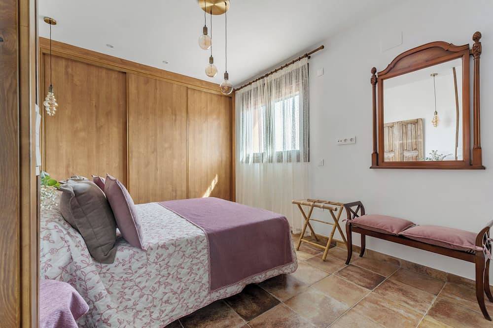 Nueva Casa Rural Los Hebrero in Torrecaballeros, Provincia de Segovia