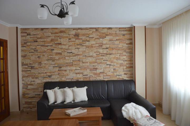 Apartamento para 6 personas, con vistas y balcón en Arzúa
