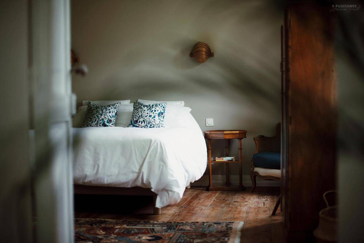 Double Room with Private Bathroom in Rouffignac-de-Sigoulès, Périgord Pourpre