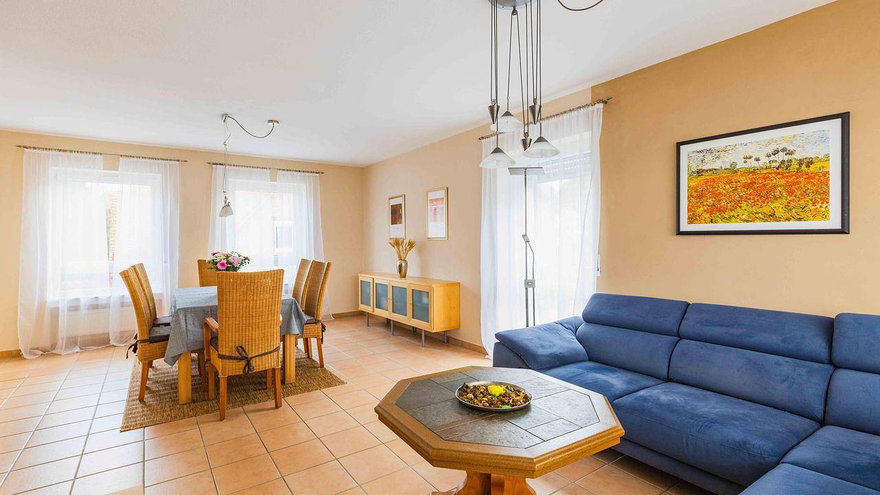 Ganze Ferienwohnung, Ferienwohnung für 6 Personen (110 m²) in Nieder-Saulheim in Saulheim, Rheinhessen