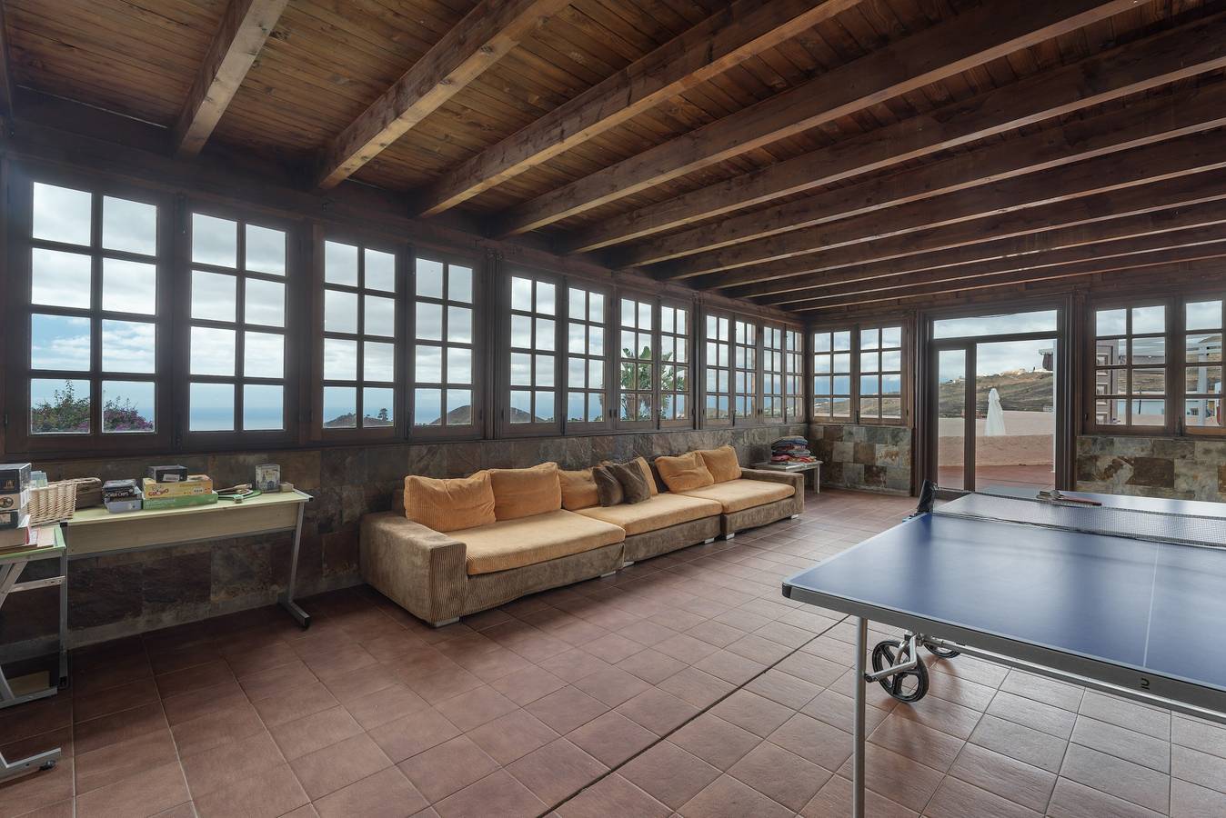 Casa Vacacional 'El Pinito' con Vista al Mar, Wi-Fi y Aire Acondicionado in Granadilla de Abona, Tenerife Sur