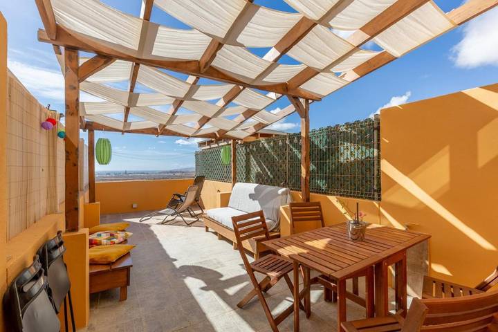 Apartamento de vacaciones para 6 personas, con terraza además de piscina y vistas - 1