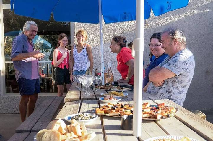 Mobil home pour 8 personnes, avec terrasse dans Plage de la Roya - 4
