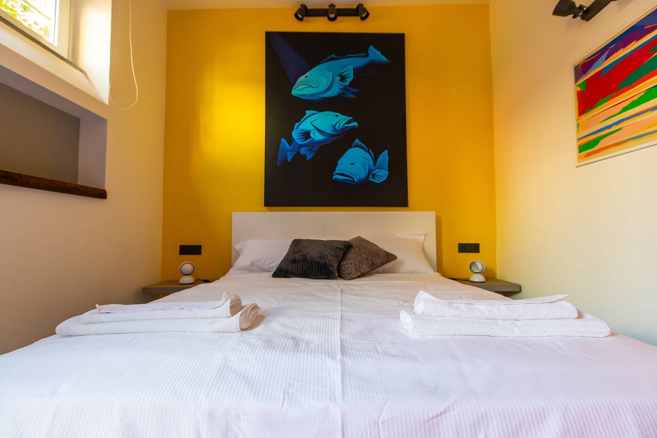 Amana in Napoli, Napoli e dintorni