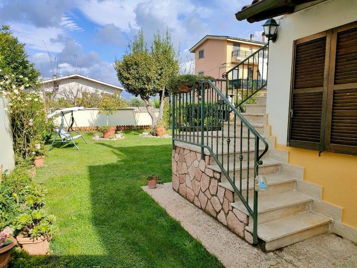 Appartamento per 4 persone, con Terrazza e Giardino nonché Panorama a Valmontone