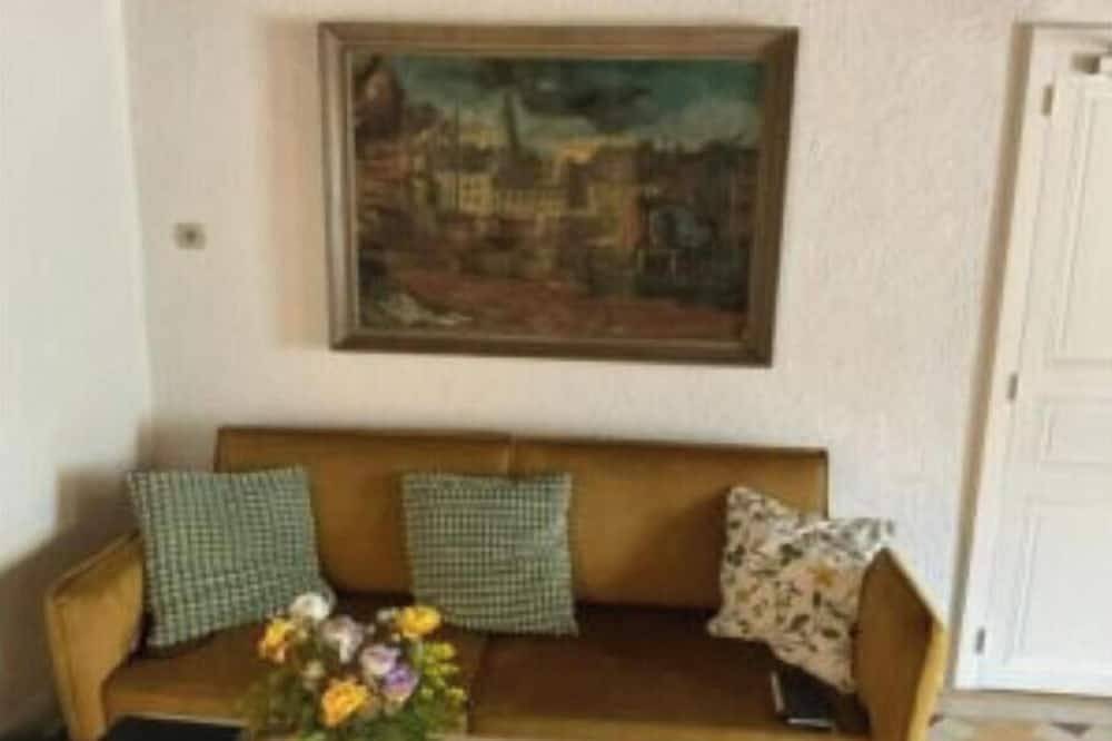 Cottage 1 \"Le Lis\" in Saint-Savin, Vienne