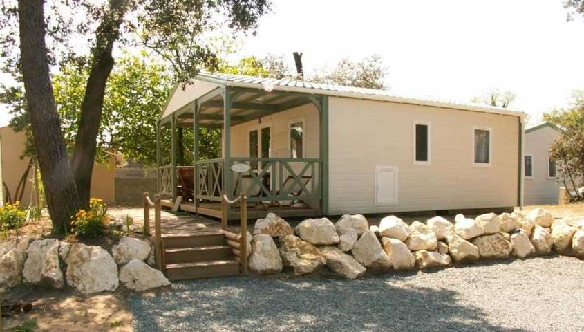 Chalet für 4 Personen, mit Kinderpool und Whirlpool sowie Sauna - 1