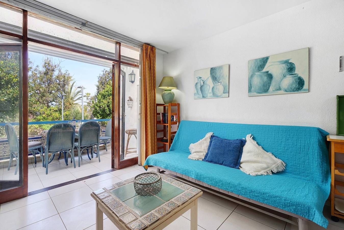 Geheel appartement, Vakantie Appartement "Bungamerica272" met Gedeeld Zwembad, Privé Terras & Wifi in Playa de Troya, Adeje
