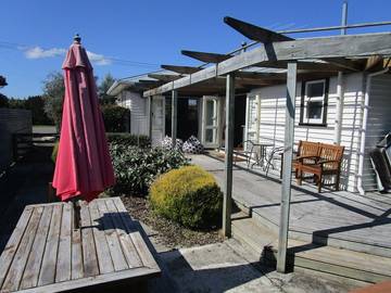 Holiday Home for 6 People in Martinborough, Wellington, Photo 2
