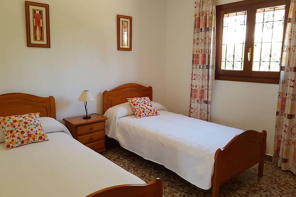 Hus med basseng 200 meter fra stranden in Cala Martina, Santa Eulària des Riu